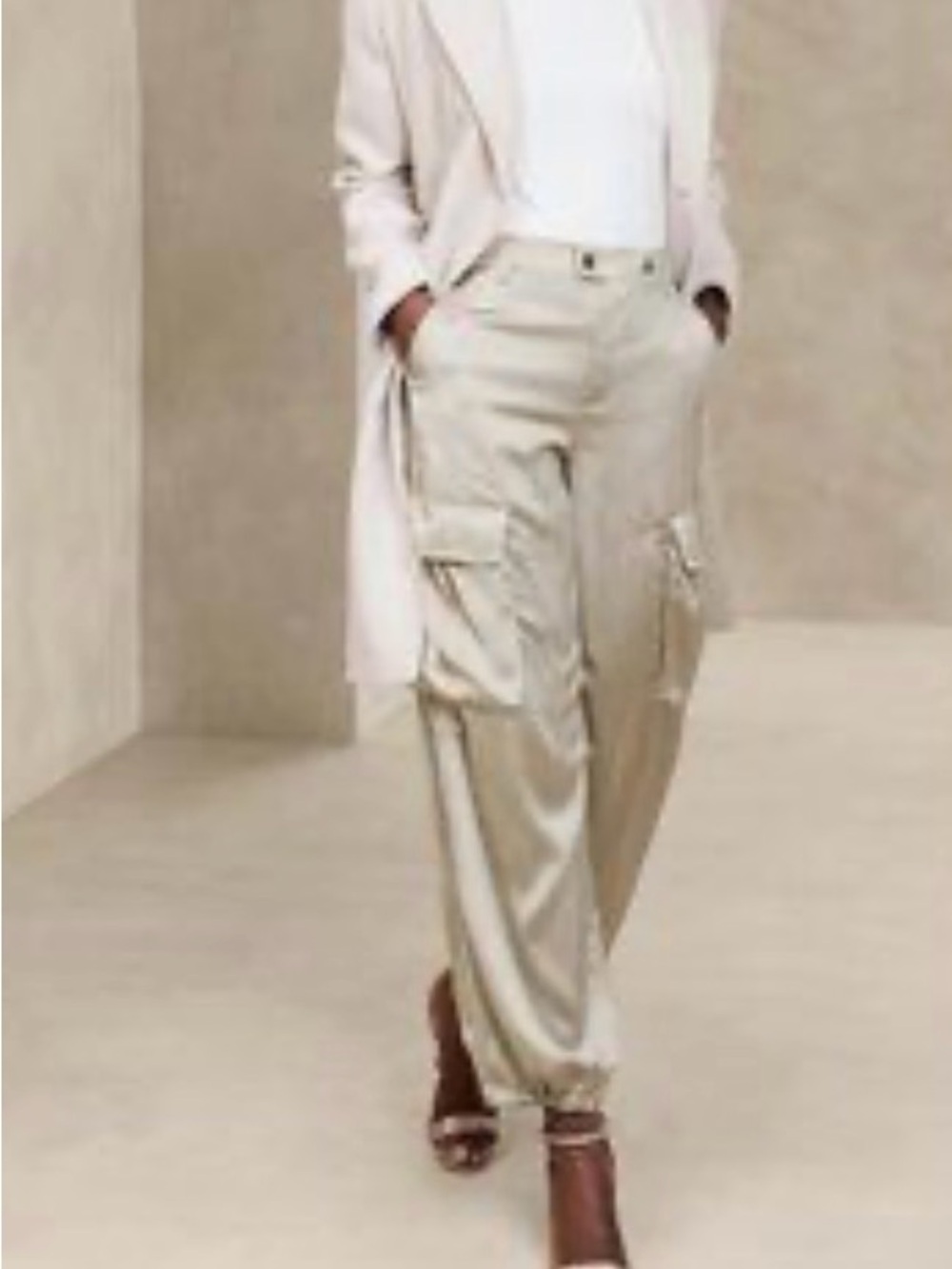 Banana Republic NWT Satin Parachute Pants snap silky champagne new xs